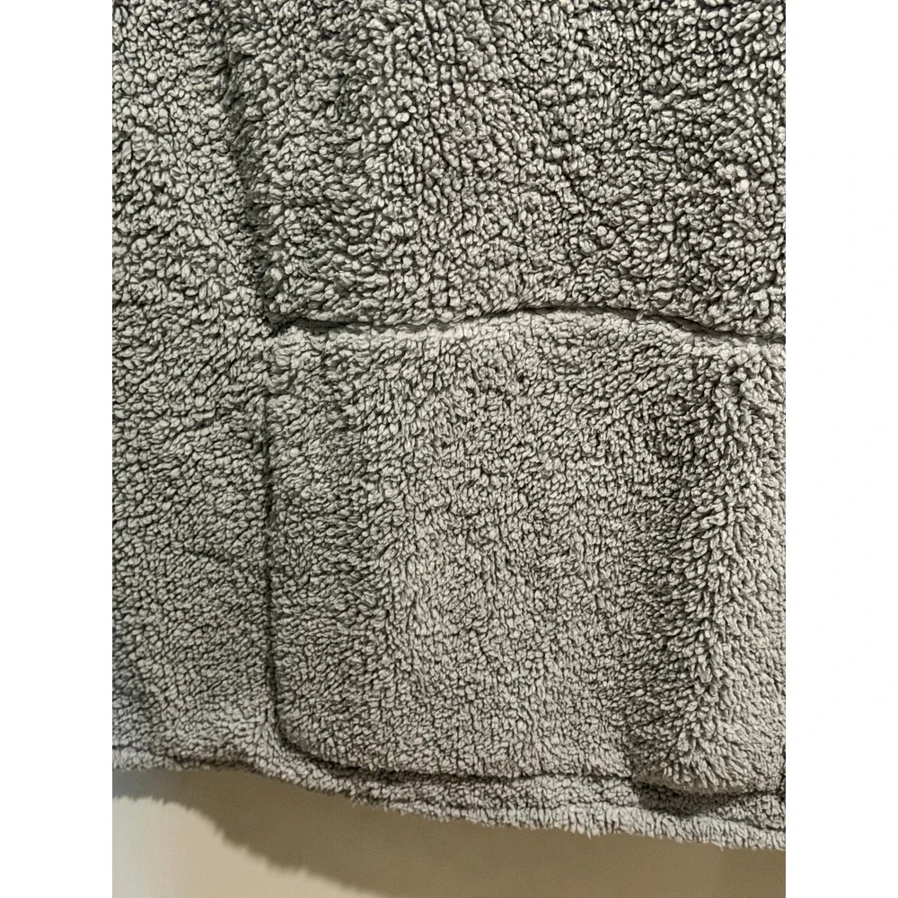 Apple Employee Mindful Minute Challenge fleece blanket throw, 50